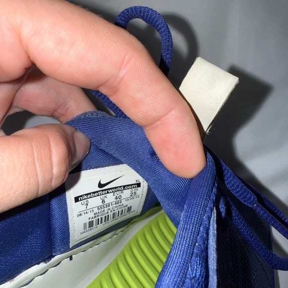 Nike Solar Soft Blue and White Sneakers Women’s Size 7 - Picture 4 of 6